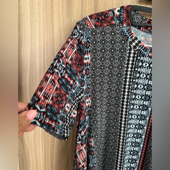 BCBGeneration Dress L arge Short Sleeve Soft Stretchy Patterned Colorful - Picture 3 of 6